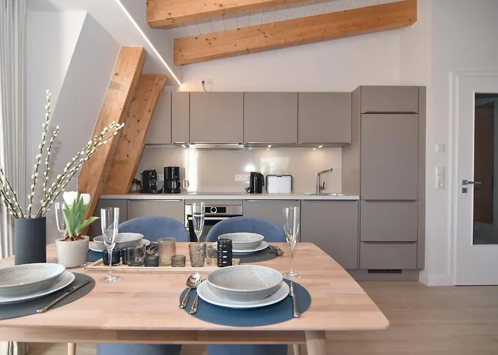 Ebbe Flut, Whg 14 Lägenhet